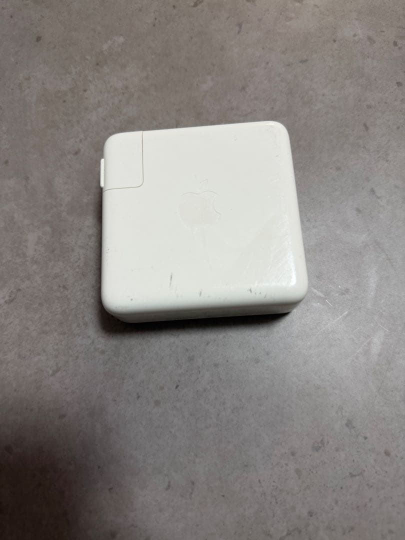 MacBook Pro 15インチ 2018 / 16GB / 256GB