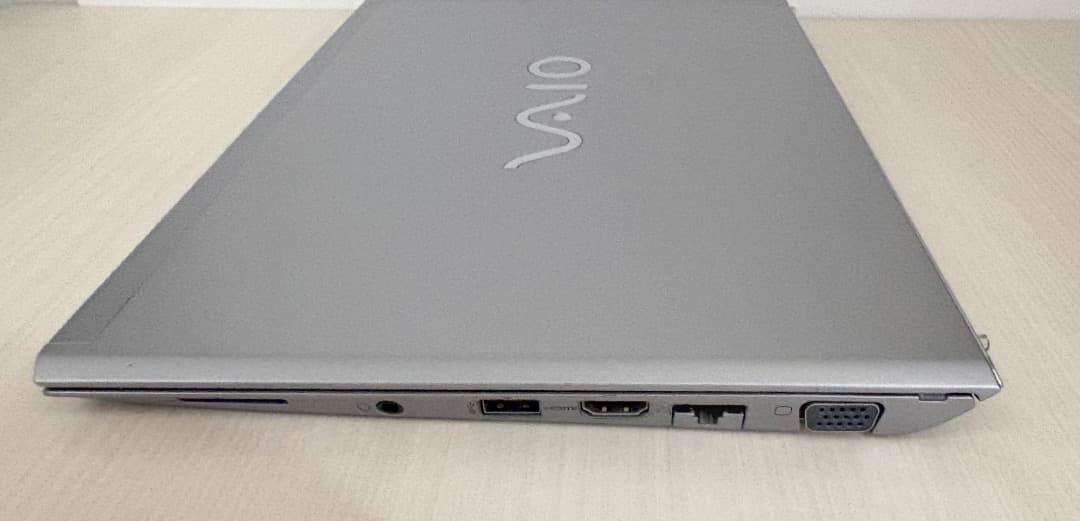 VAIO ノートパソコン i5-6200U 2.30GHz / 13.3インチ