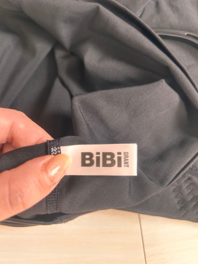 美品　レディースパンプ グラントイーワンズ　BIBI Mサイズ　光電子