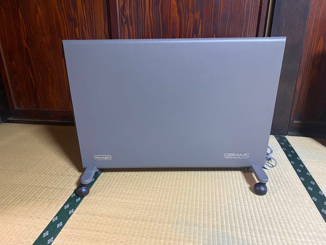 赤ちゃんも安全　デロンギ　コンベクター　ヒーター