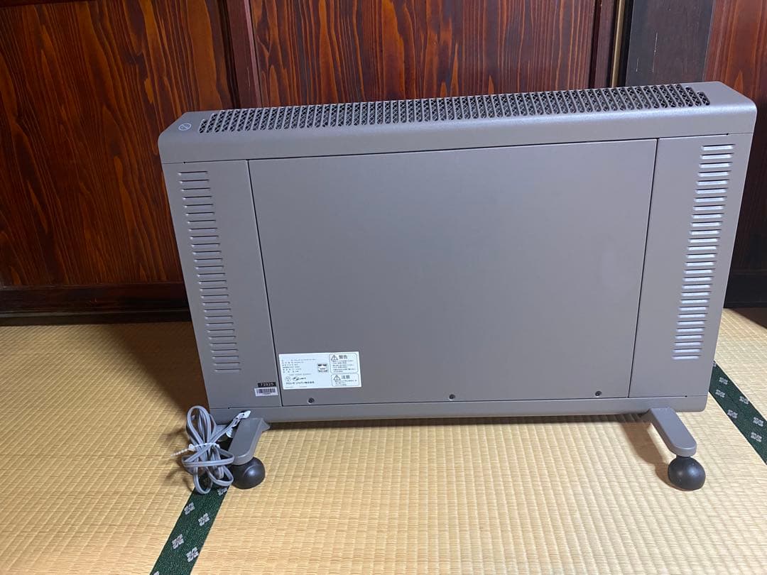 赤ちゃんも安全　デロンギ　コンベクター　ヒーター