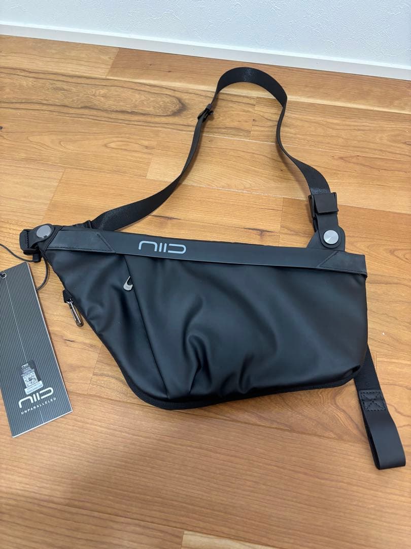 ニード ボディバッグ FINO IV F4 NIID URBANATURE