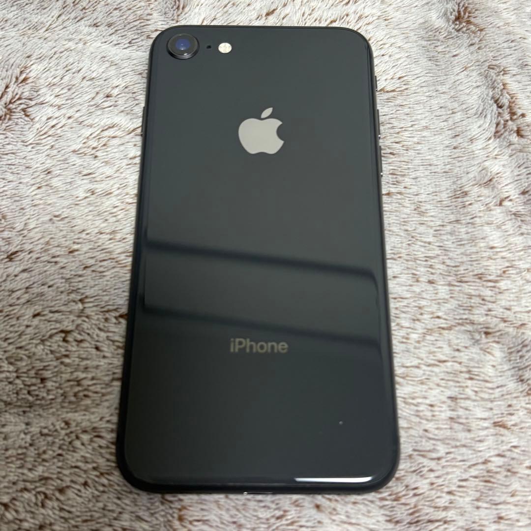 美品iPhone8 スマートフォン本体のみ
