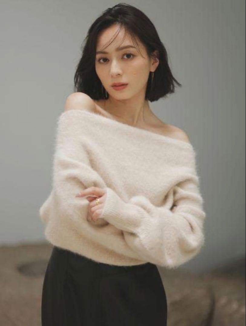 【美品】anuans ラクーンフォックスオフショルニットプルオーバー LBEG