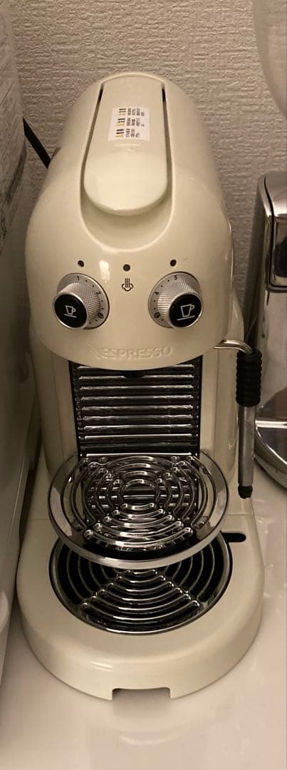 ネスプレッソ　マエストリア　白