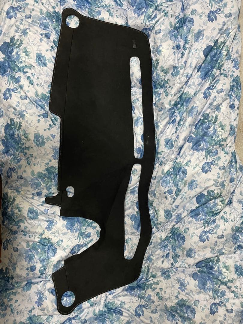 アバルト595 ダッシュボードマット(アルカンターラ)