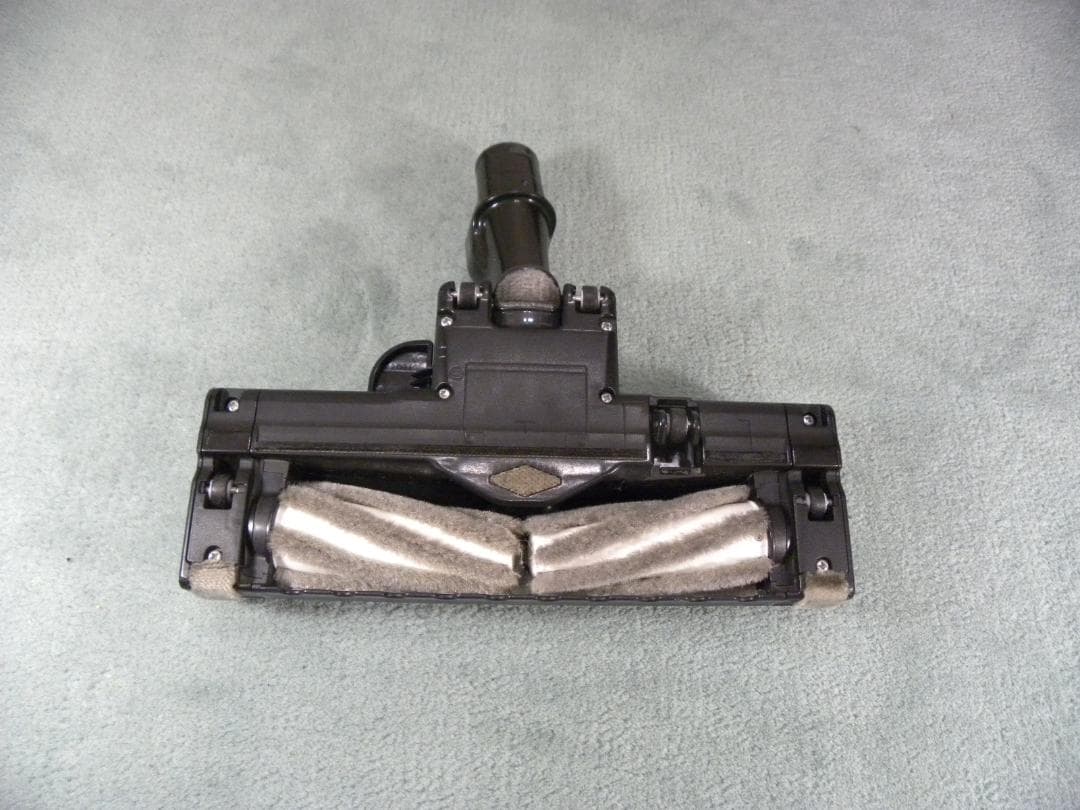 Panasonicサイクロン掃除機MC-SR40Kからまないブラシ