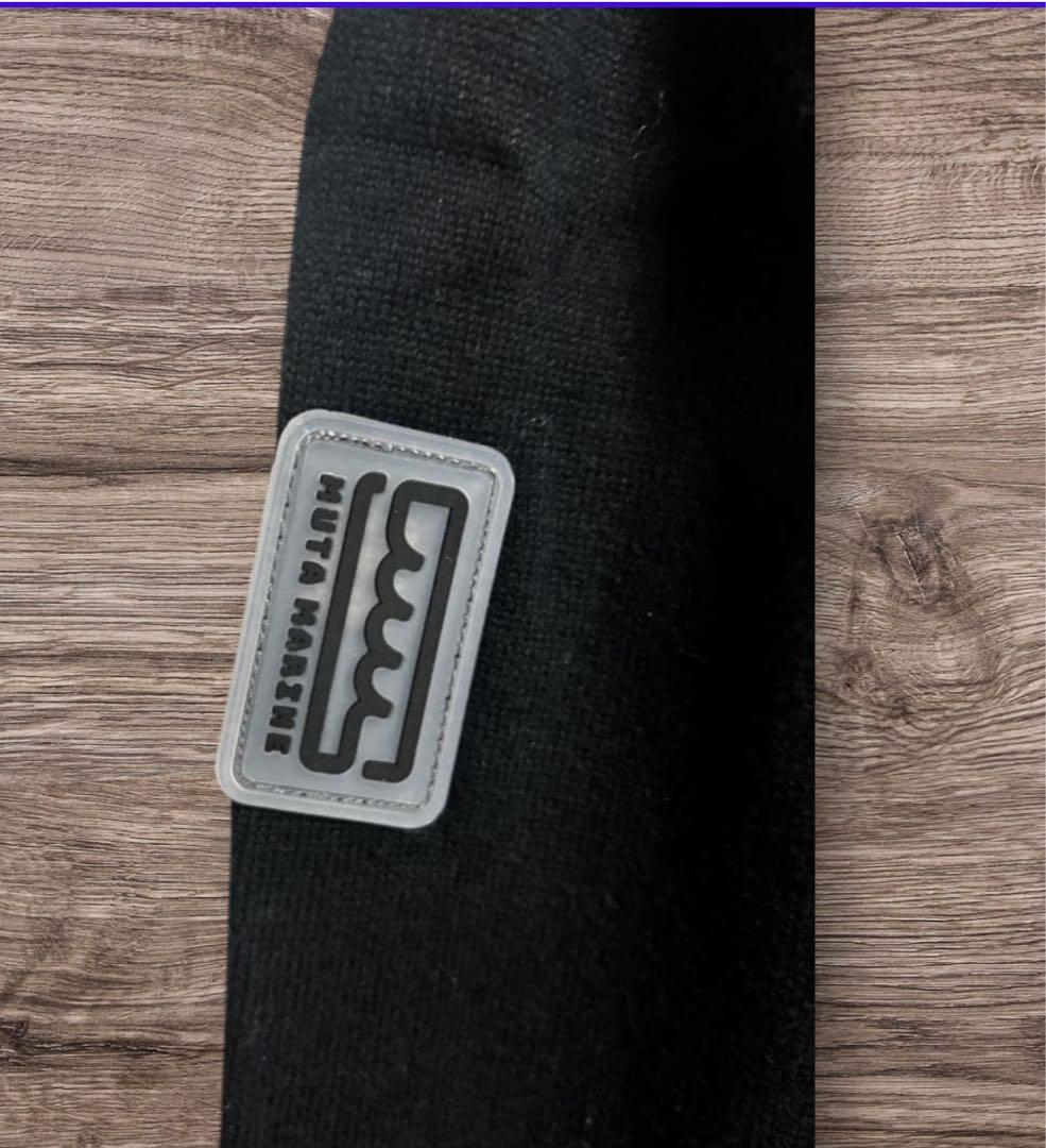 ◆muta ムータ　メンズタートルセーター　ブラック　sizeL