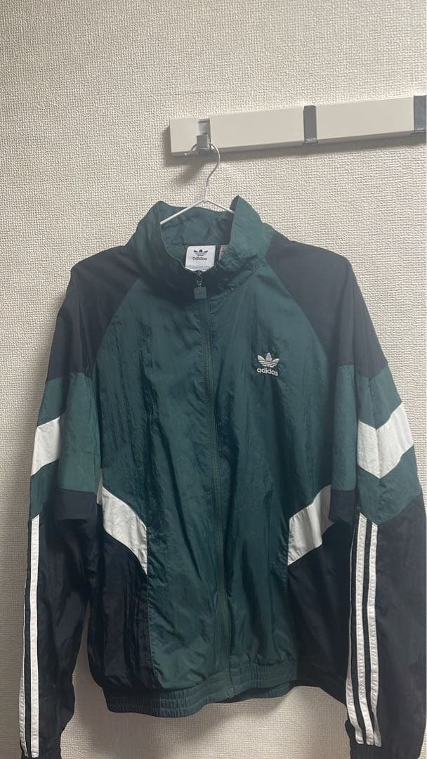 adidas 常田大希さん着用類似品　トラックジャケット