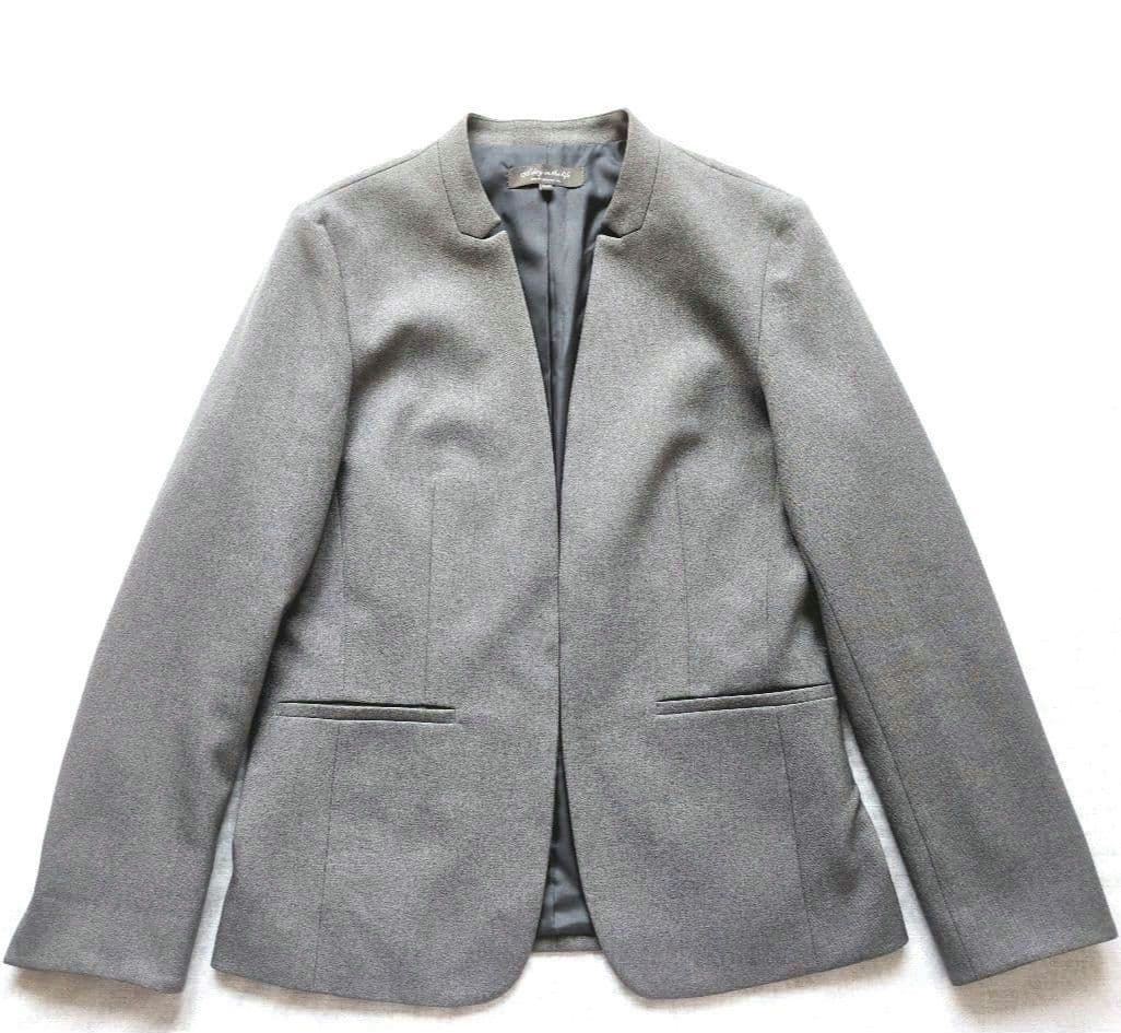 ユナイテッドアローズ　パンツスーツ　グレー　ノーカラージャケット　洗える
