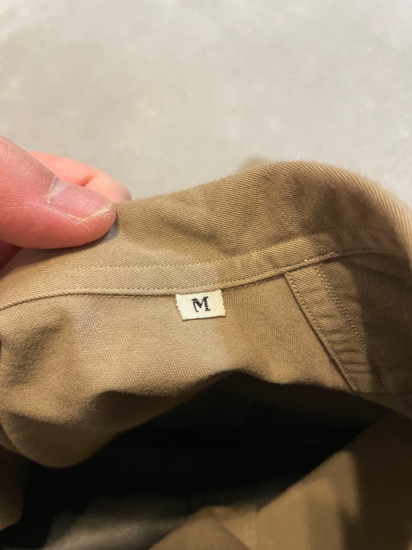 レスレストン　LESLESTON ミリタリーシャツ　Mサイズ　カーキ色