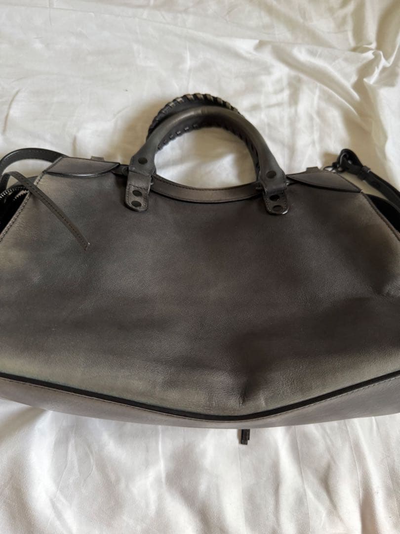 BALENCIAGA ネオクラシックシティー ミディアム　city