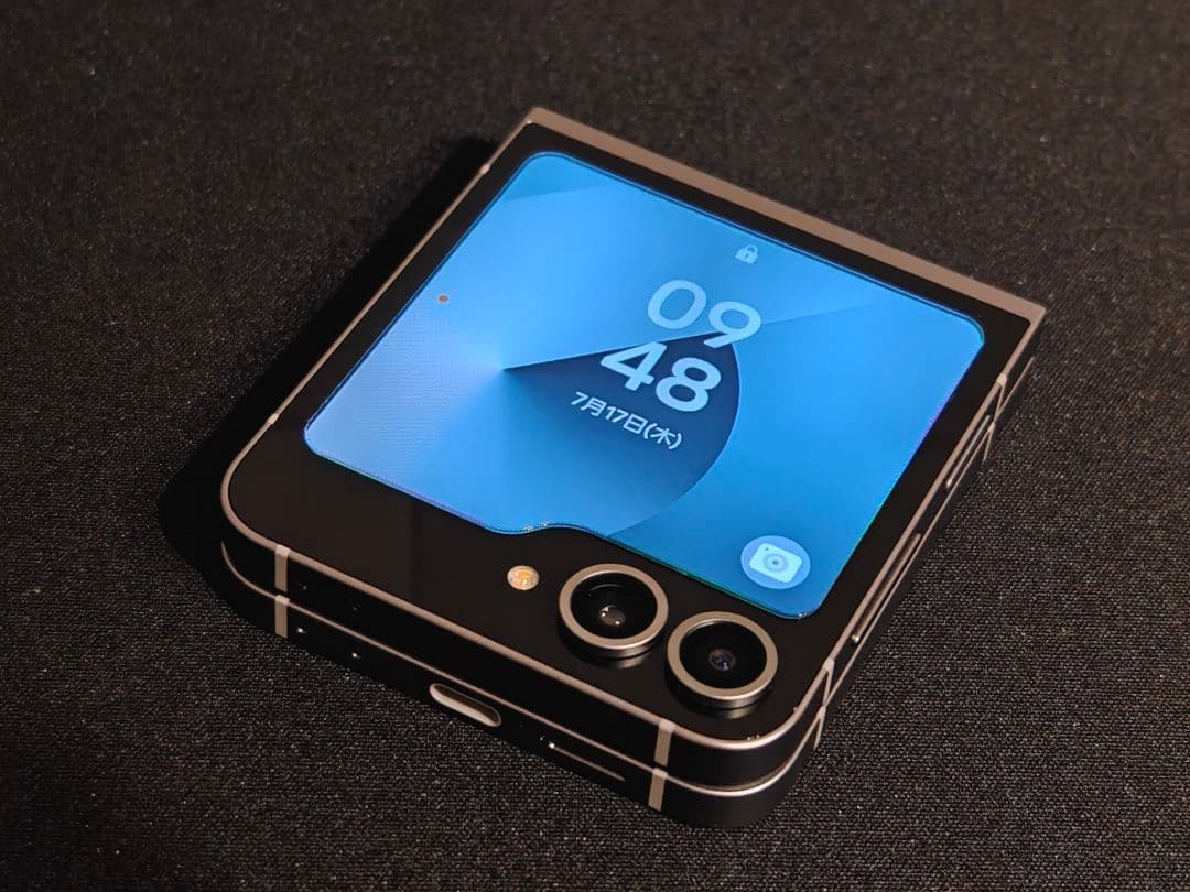 Galaxy Z Flip6 256GB シルバーシャドウ【国内版】