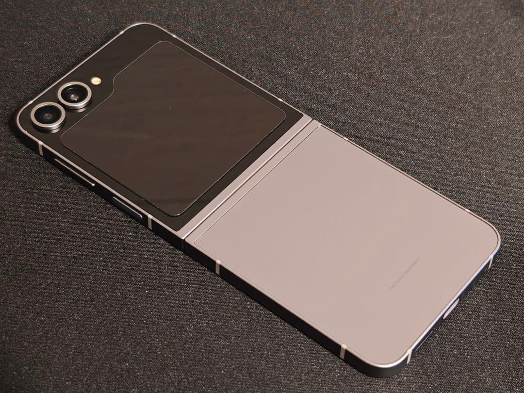 Galaxy Z Flip6 256GB シルバーシャドウ【国内版】