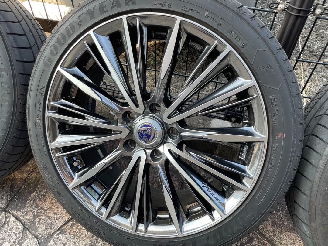 ② レイズ ベルサス ストラテジーア ヴォウジェ ノア ヴォクシー エスクァイア