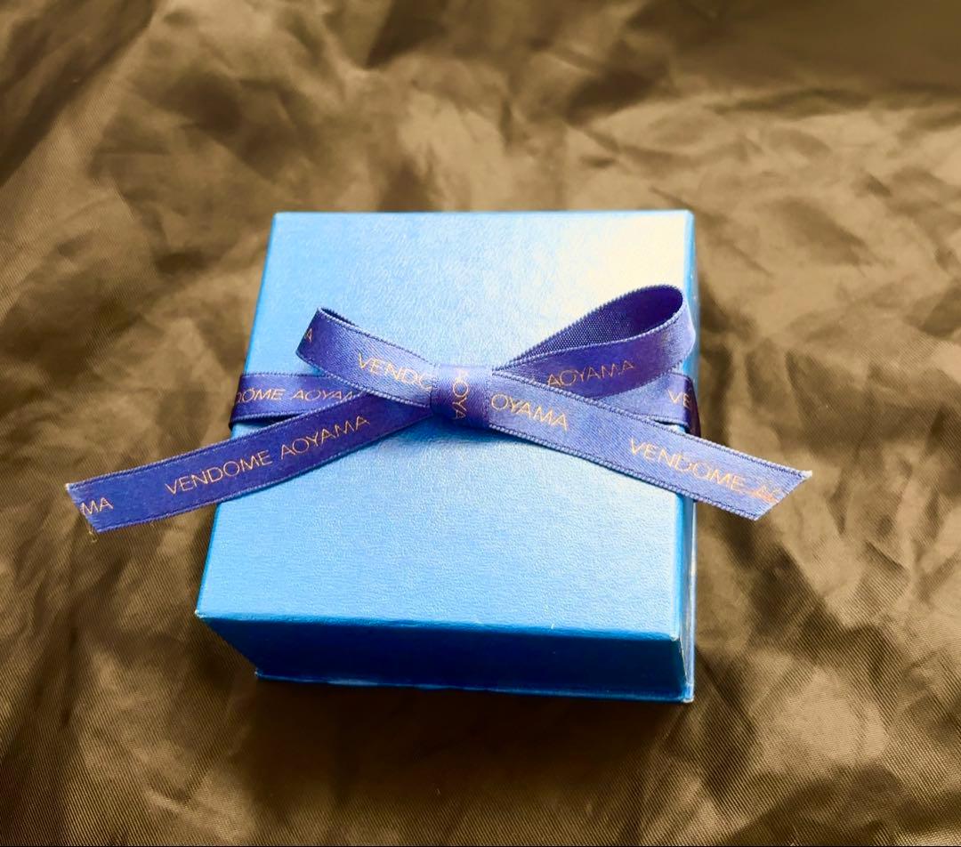 ヴァンドーム青山　K18ダイヤ3連フープピアス