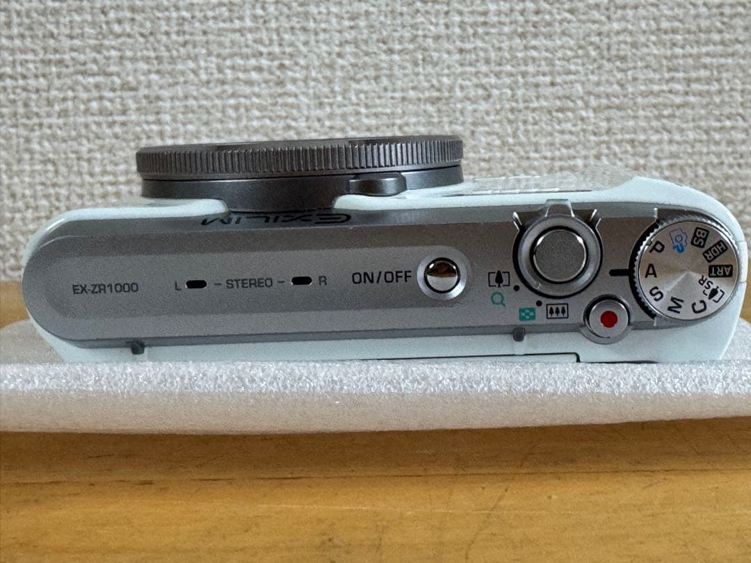 CASIO EXILIM EX-ZR1000 ホワイト