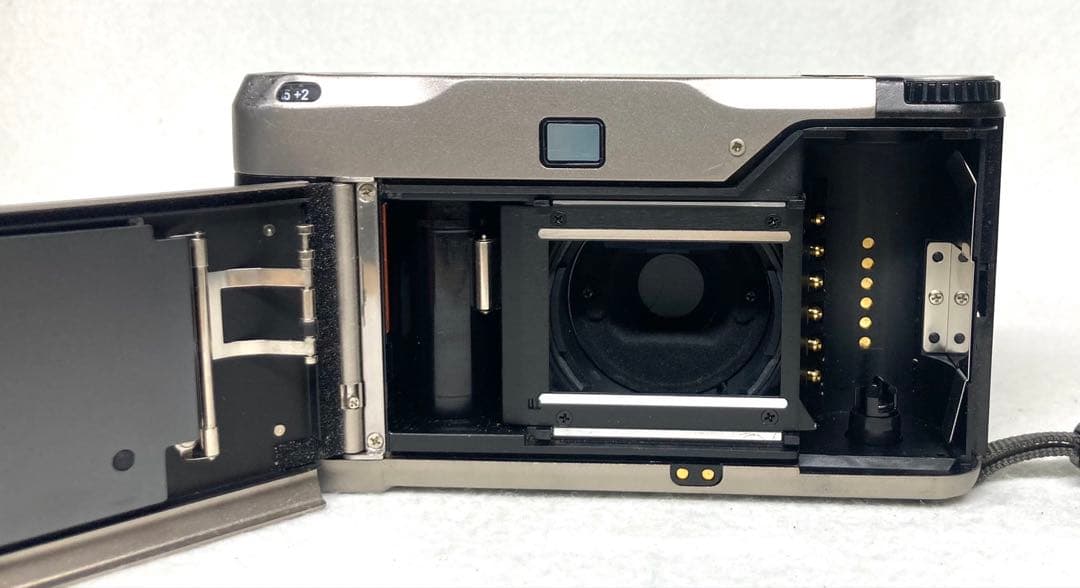 【完動品】CONTAX T2 Sonnar 2.8/38 T* チタンクローム