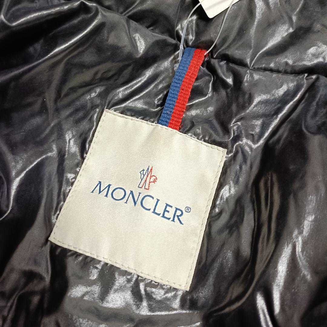 まいちゃん様　美品✨️モンクレール　MOKA サイズ2　ダウン　ブラック　 M