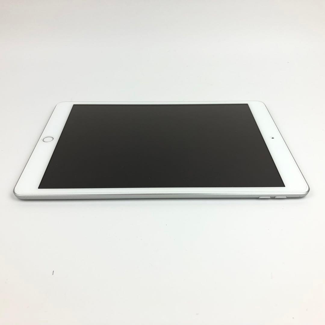 【極美品】 iPad 第8世代 32GB シルバー