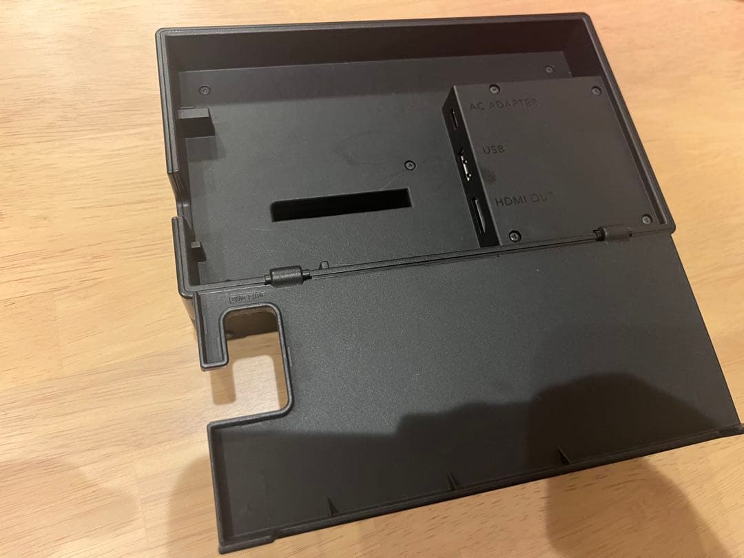 【美品】Nintendo Switch ネオンブルー/ネオンレッド 本体