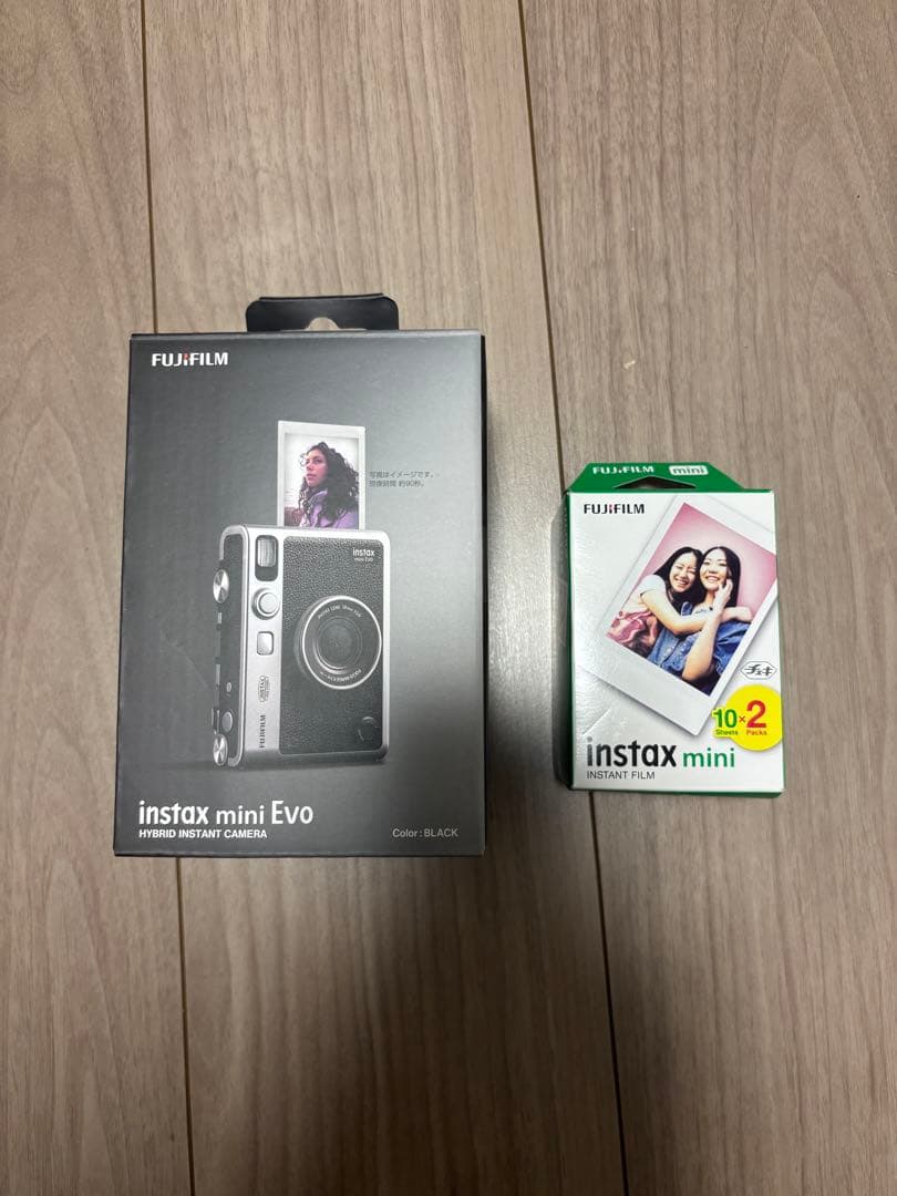Fujifilm instax mini Evo インスタントカメラ