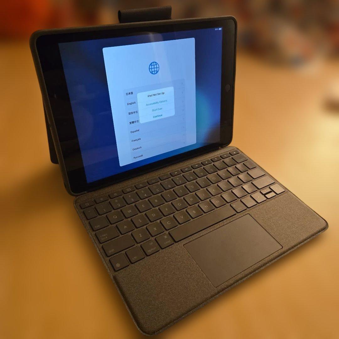 s*c様 ジャンク iPad 第8世代 128GB スペースグレー キーボード付