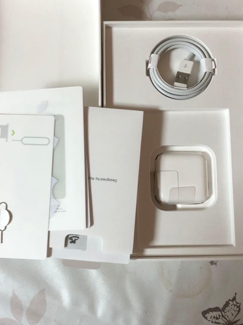 iPadminiWi-Fi+Cellular 第5世代ゴールド64G箱充電極美品