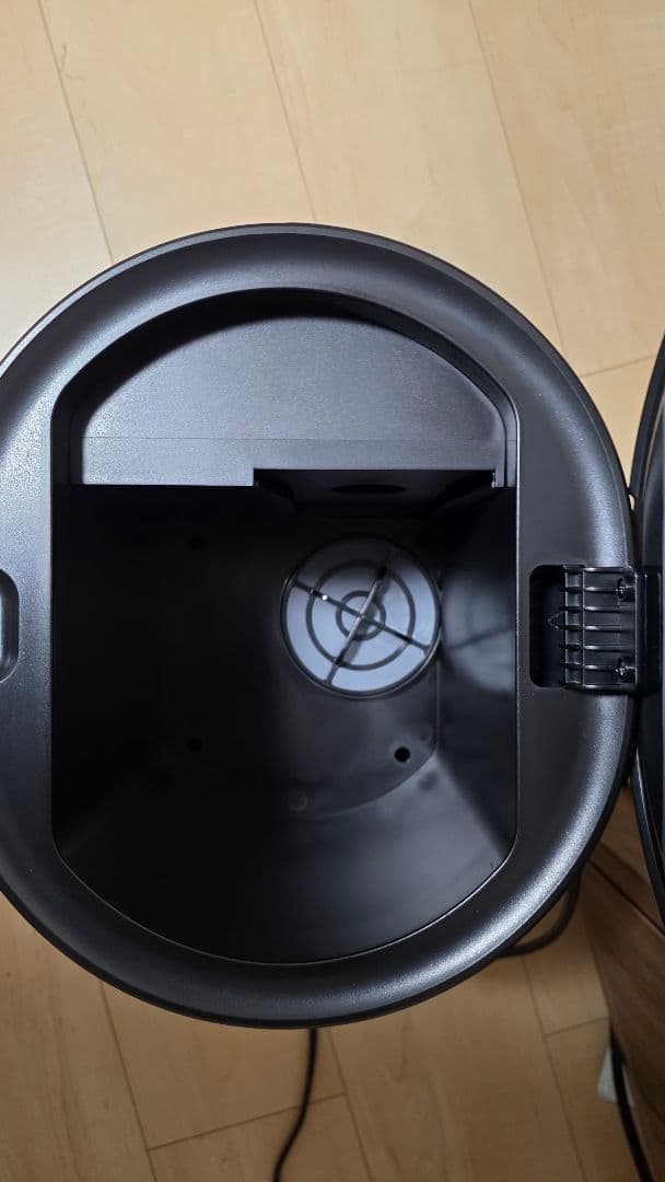 【美品】Kyvol S31 ロボット掃除機 本体　吸引 水拭き両用　自動ゴミ収集