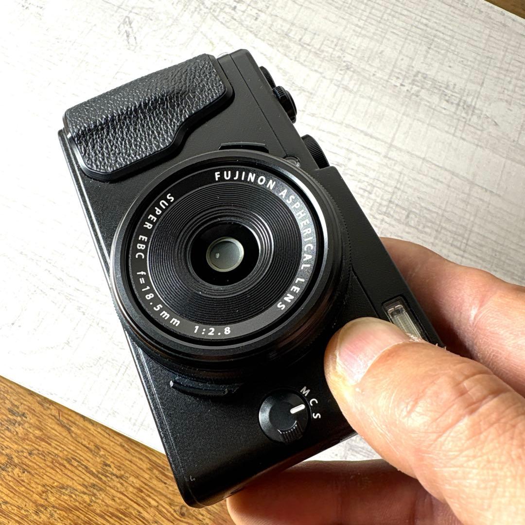 最終値下げ【 中古 】 フジフィルム X70(BK) ワイドコンバージョンレンズ