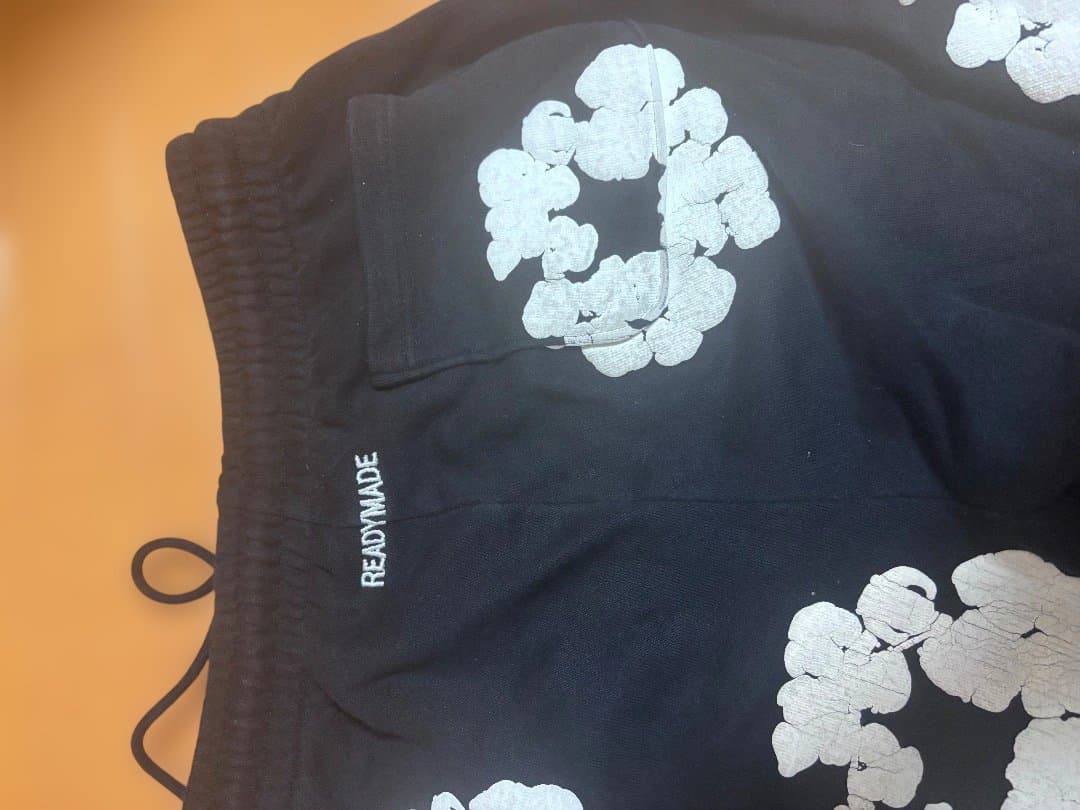 デニムティアーズ　黒　フレアパンツ