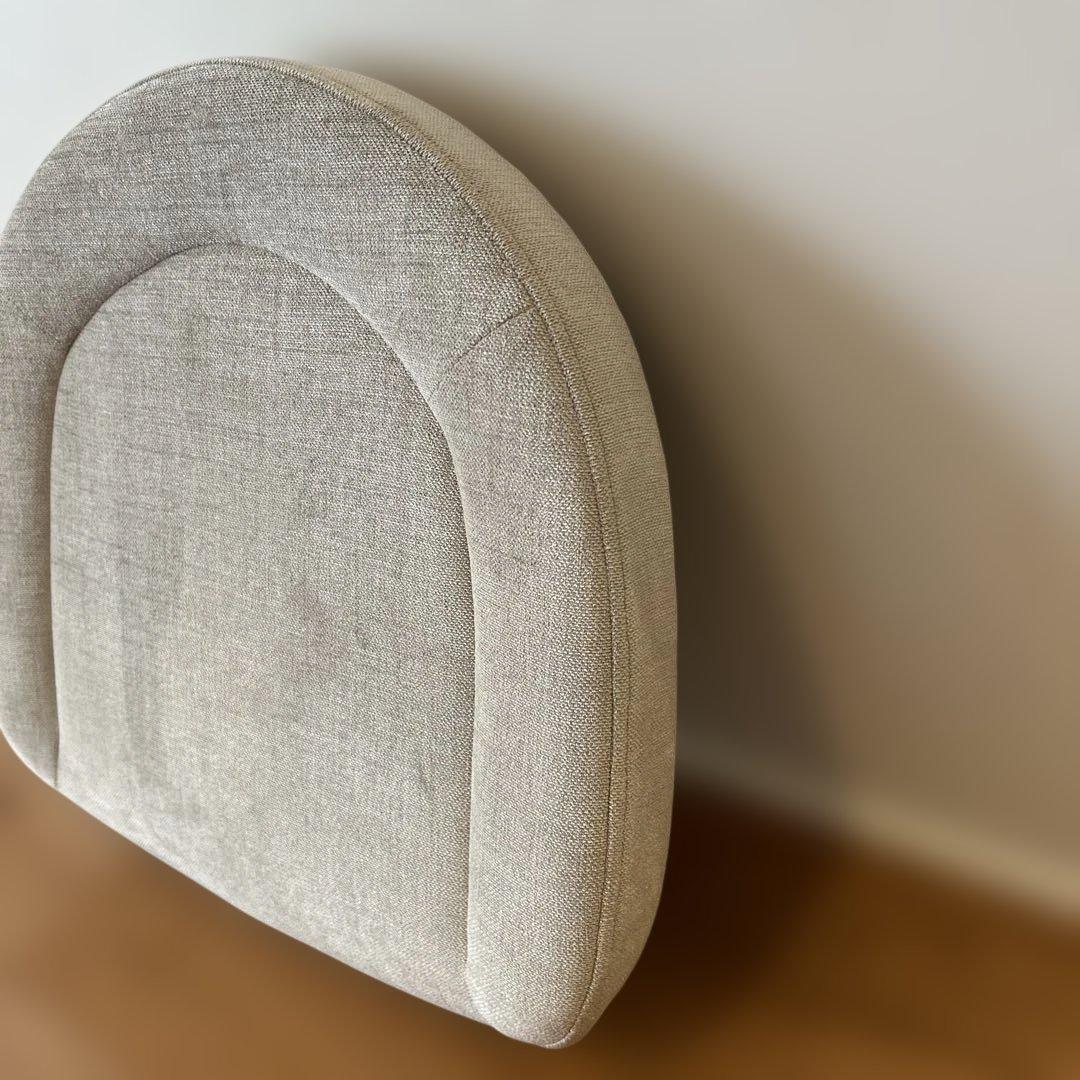 激安美品　飛騨産業　クレセントアームチェア　座面 スピリットベージュ　ラスト１枚