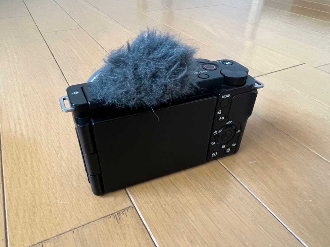 【カメラ+レンズ2点セット】SONY ZV-E10 本体 & 単焦点レンズ2点