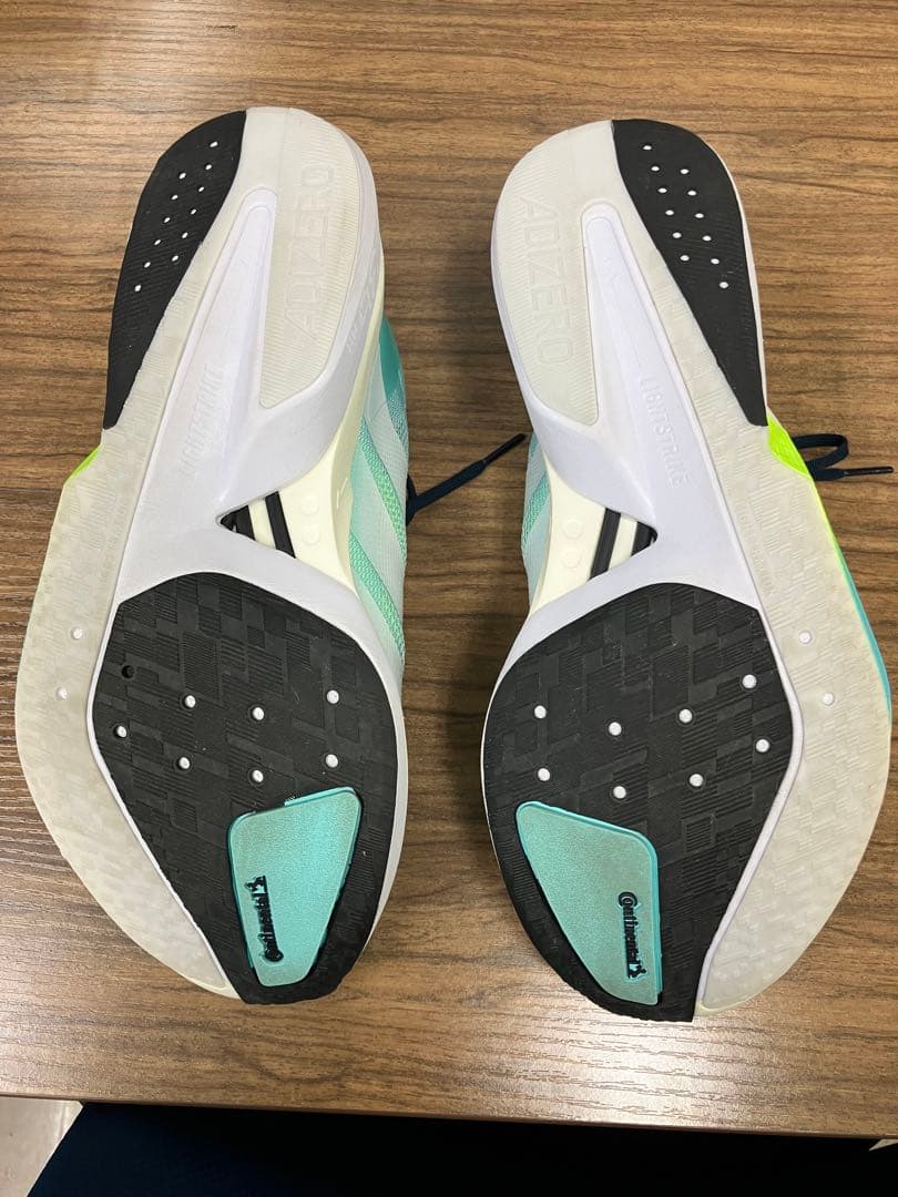 アディゼロボストン13