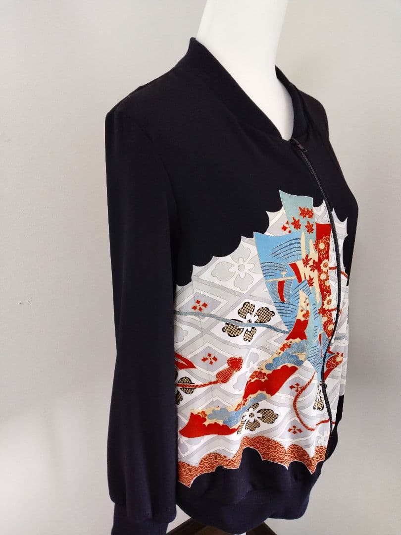 着物リメイク 黒留め袖ブルゾン