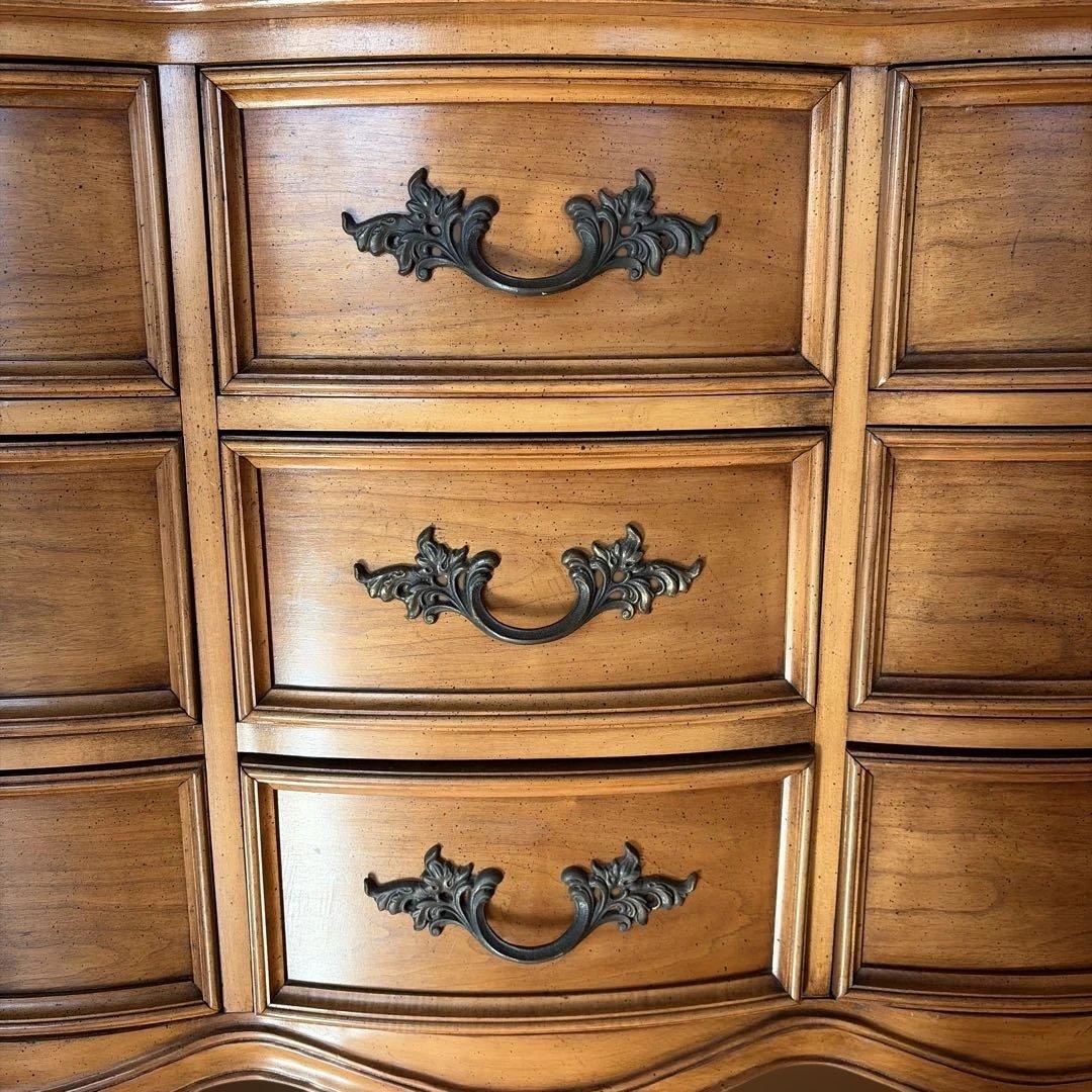 アメリカヴィンテージ　ディキシー(Dixie) 猫脚サイドボード