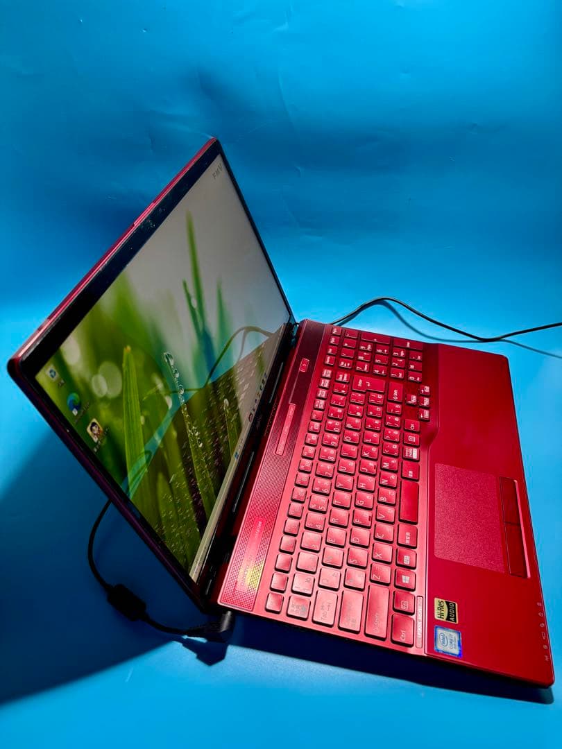 富士通 LIFEBOOK AH53/B3 i7 8550U 32GB 2TB