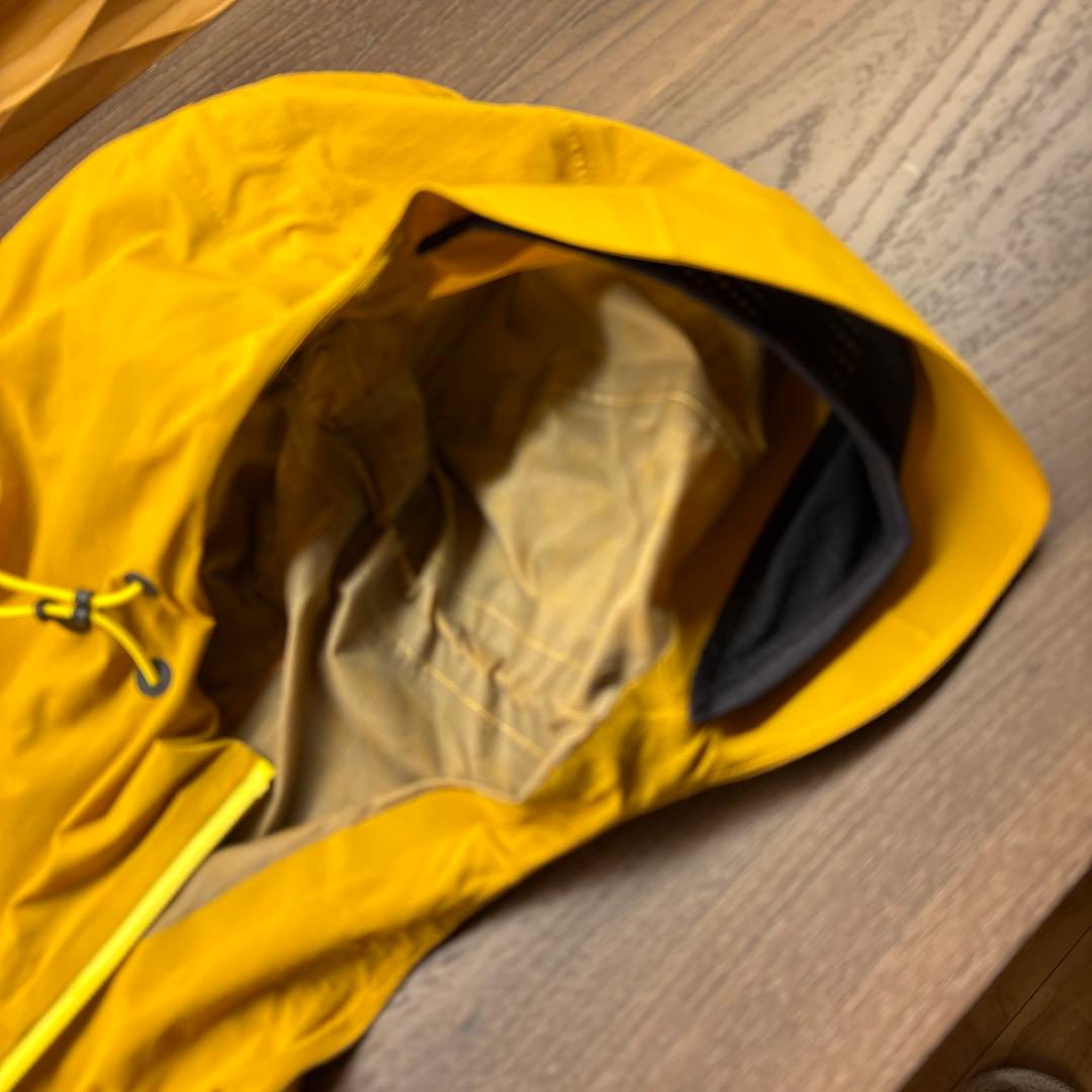 アシックス　FUJITRAIL防水浸透ジャケット　Mサイズ