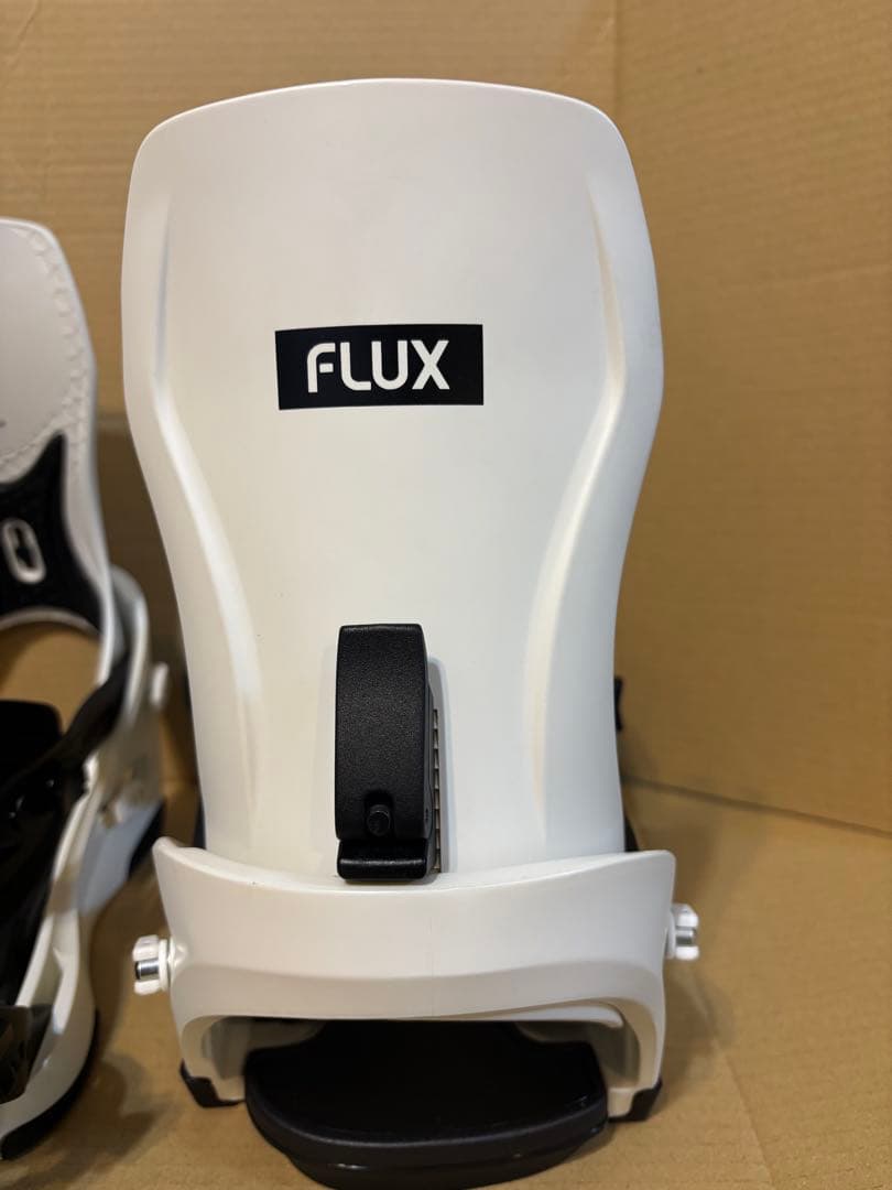 美品　25-26 FLUX CV OFF WHITE SIZE:M