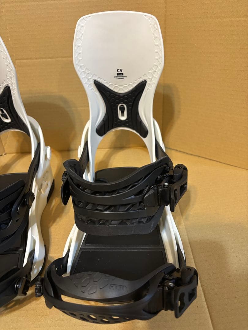 美品　25-26 FLUX CV OFF WHITE SIZE:M