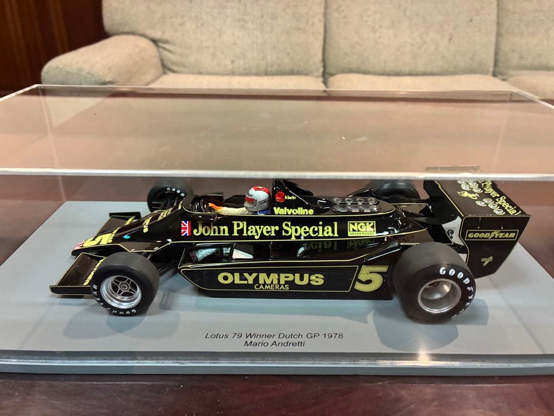 スパーク　1/18 ロータス79 1978 オランダGPウィナー