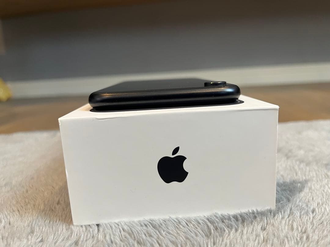 Apple iPhone XR 64GB ブラック SIMフリー 箱あり