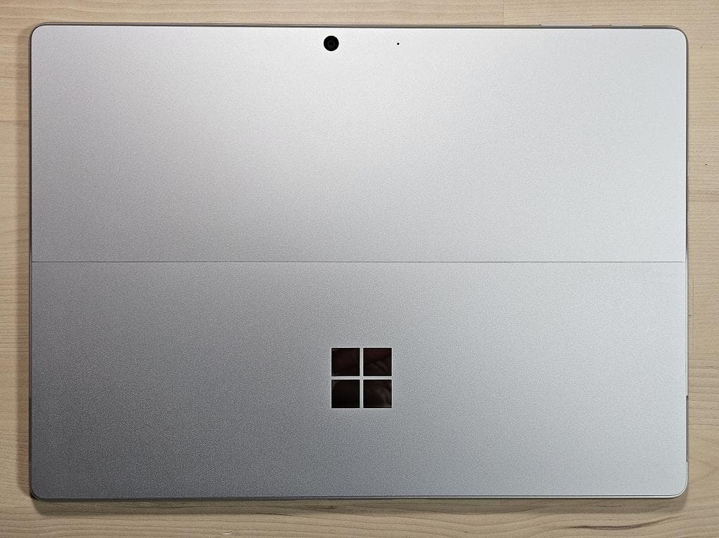 Surface Pro 9 WiFiモデル（専用キーボード・マウス付き）