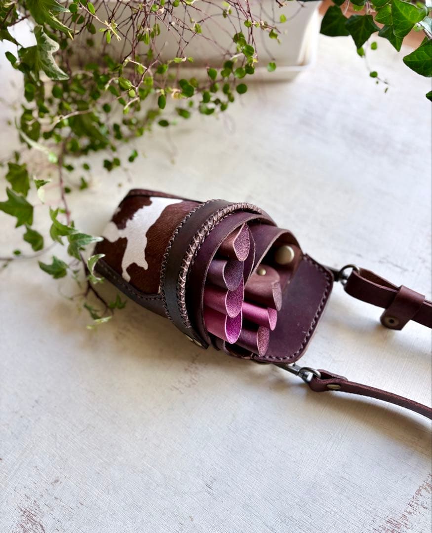 手染めブラウン、ハラコカウのシザーケース