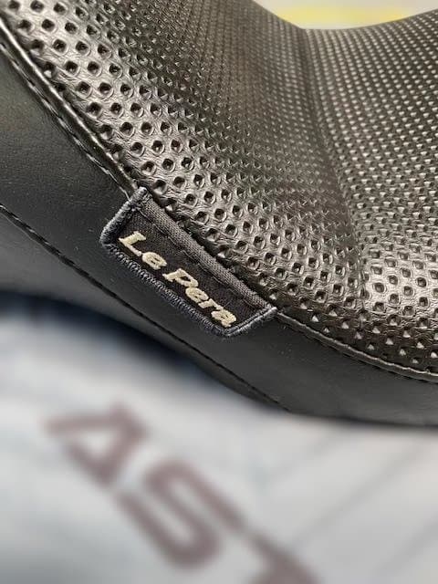 ハーレー　Le Pera ラペラ シート