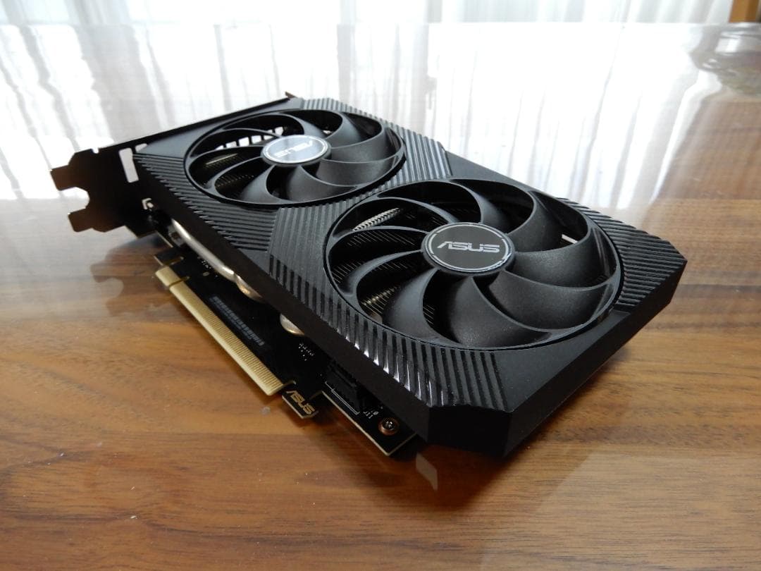 ASUS GeForce RTX グラフィックボード