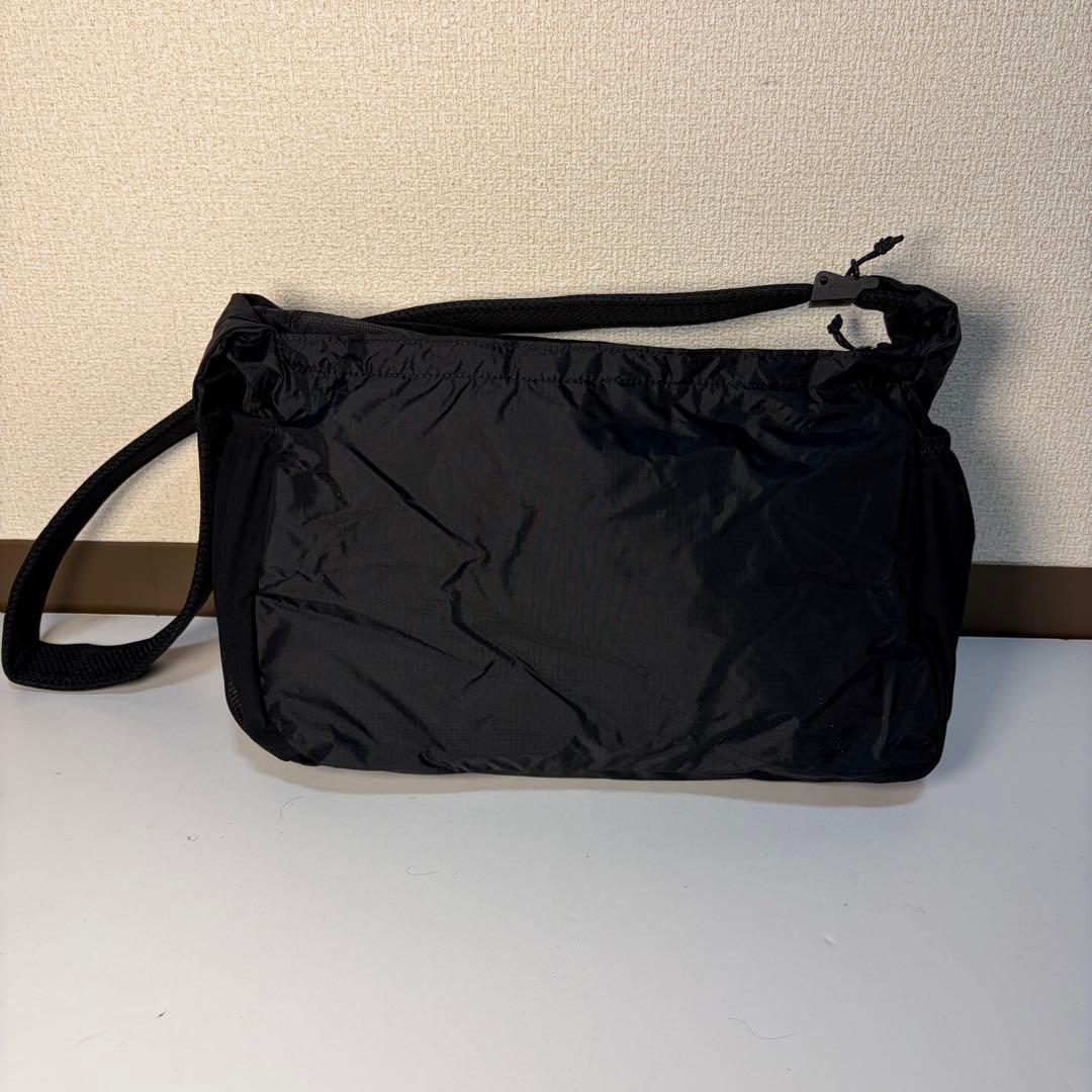 【新品】パタゴニア patagoniaライトウェイト トラベル クーリエ バッグ