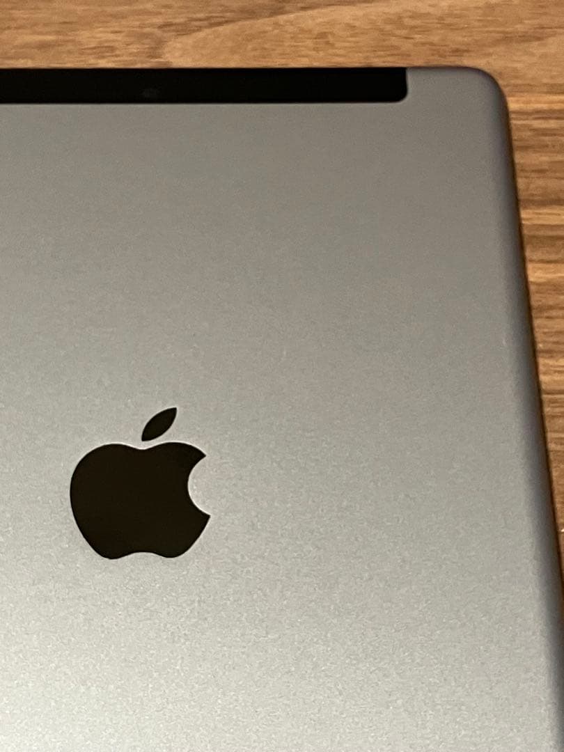 iPad 第6世代 32GB Wi-Fi＋Cellularモデル