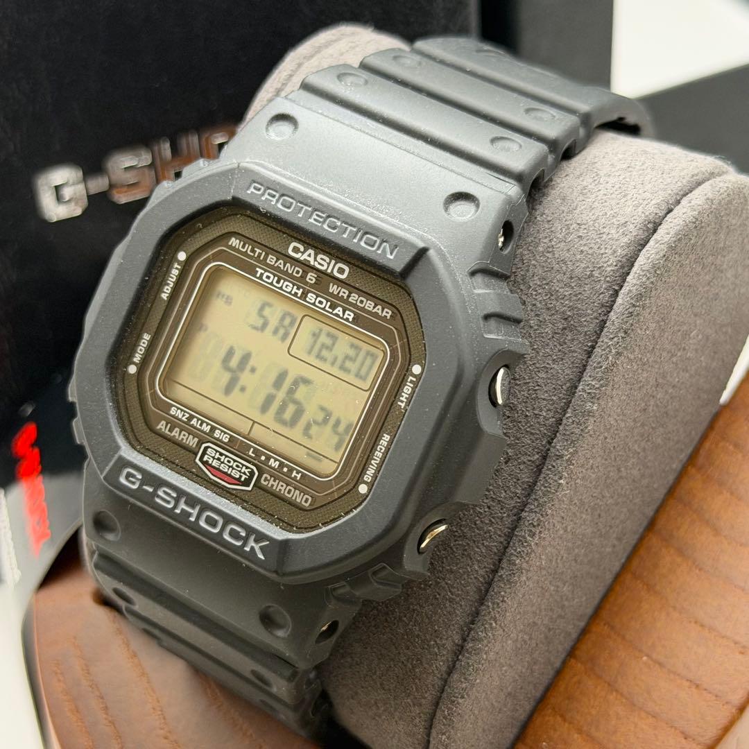 【新品未使用】カシオ　G-SHOCK GW-5000U-1JF 箱付　スクリュー