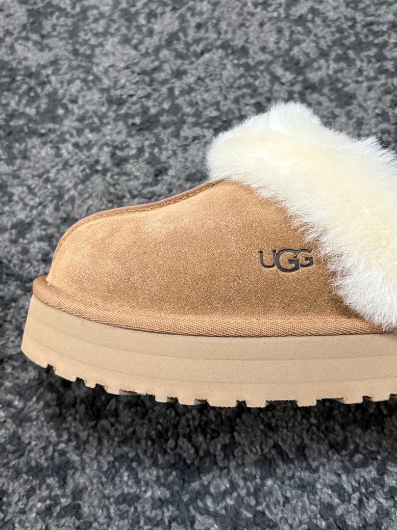 値下げ可能　新品UGG Disquette スエード スリッポン